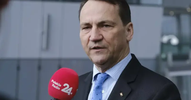 “Rusiya Avropaya zərbə endirməyə jazırlaşır“ Polşa XİN rəhbəri