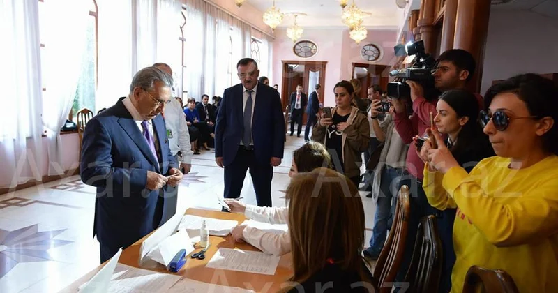 Mehdiyev həbs edildi: kadrları dərhal hərəkətə keçdilər