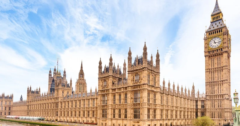 Разведка Британии направила депутатам парламента инструкцию по сопротивлению российским шпионам