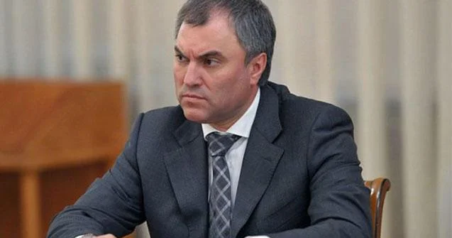 “Onlar kifləniblər...” Volodin Makronla Mertsi hədəf aldı, amma Trampın isə...