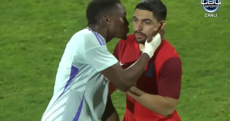 Şotlandiyalı futbolçu Azərbaycan yığmasının üzvünü öpmək istədi Video