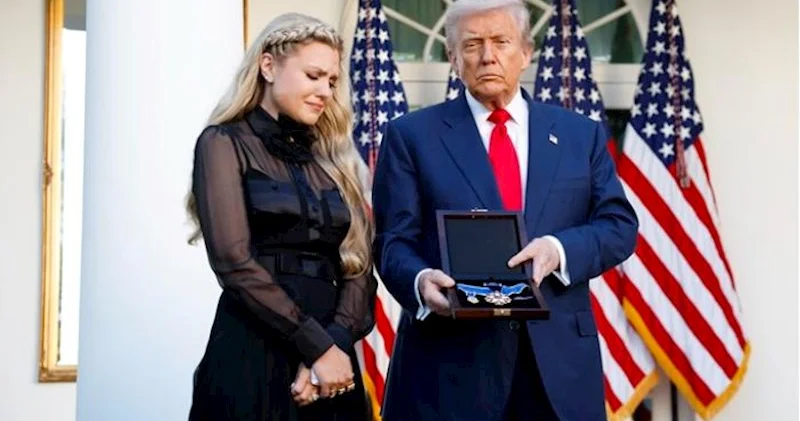 Tramp ölümündən sonra ona “Azadlıq” medalı verdi