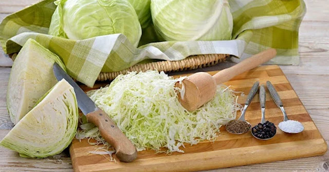 Kimlərə kələm yemək olmaz? Mütəxəssis cavablandırır
