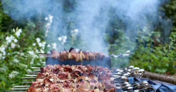 Mütəxəssisdən kababla bağlı XƏBƏRDARLIQ: Belə bişirmək düzgün deyil