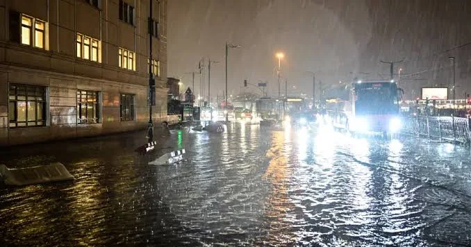İstanbulda son 76 ilin yağıntı rekordu qeydə alınıb