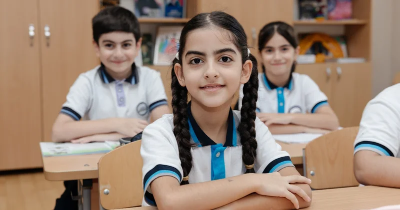 Tanınmış fotoqraf Cəlal Kəngərlinin obyektivindən məktəb həyatı FOTO