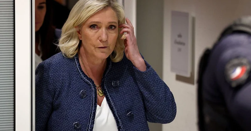 Le Pen Kiyevə dəstəyi dayandıracaq