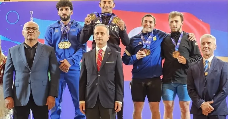 Fuad Həsənov Avropa birinciliyində üç medal qazandı FOTO