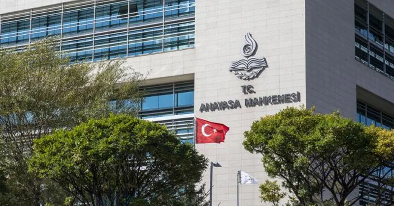 Türkiyənin Konstitusiya Məhkəməsi 26 siyasi partiyadan şikayətlər verəcək
