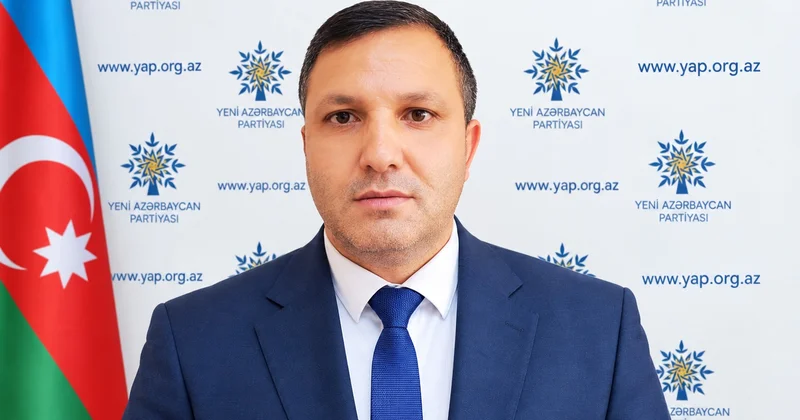 Məktəbli geyimi bərabərliyin, intizamın və qanuna hörmətin rəmzi ŞƏRH