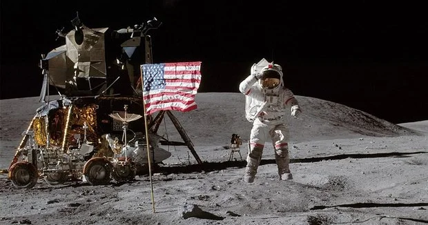 Aya gedən astronavt UNO ların təbiəti haqqında danışdı