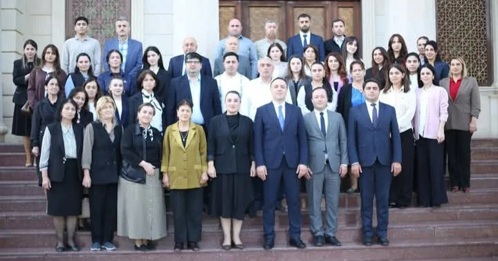 Xaçmazda YAP ın VIII Qurultayından irəli gələn məsələlərə və qarşıda duran vəzifələrə həsr olunmuş silsilə müşavirələri uğurla davam edir