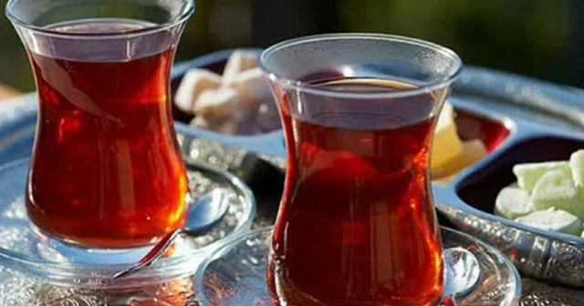 Saat 17:00 dən sonra çay içməyin SƏBƏB