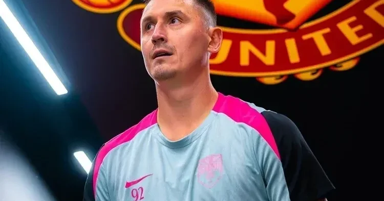 “Sabah”ın futbolçusu UEFA nın rəmzi komandasında FOTO