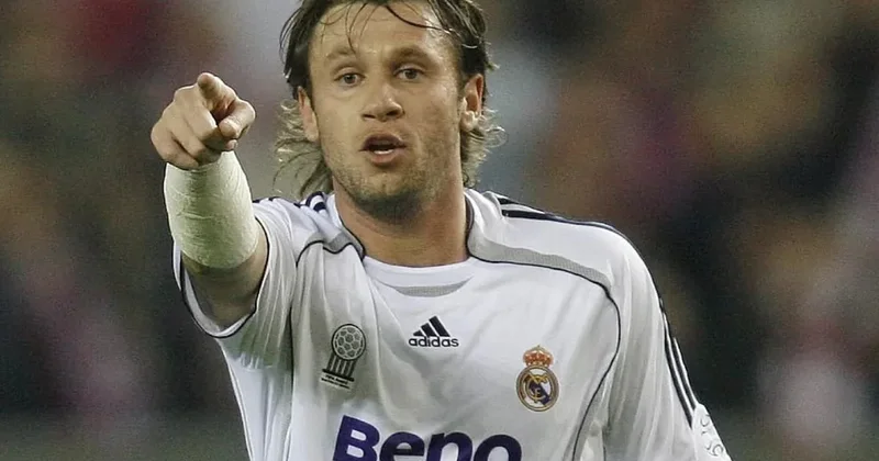 Kassanodan sərt sözlər: O, Ronaldonun yarısıdır