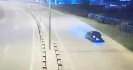 Два человека погибли в аварии в Баку ВИДЕО