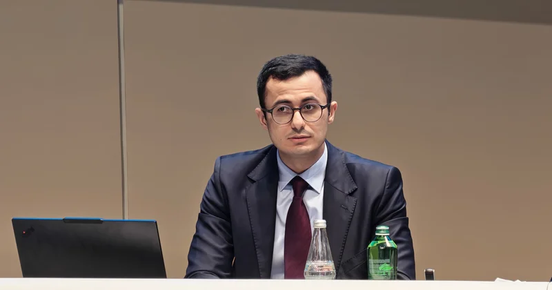 “Azərbaycanda əhalinin borc yükü 18,7 faizə yüksəlib“ ATAXAN HƏSƏNOV