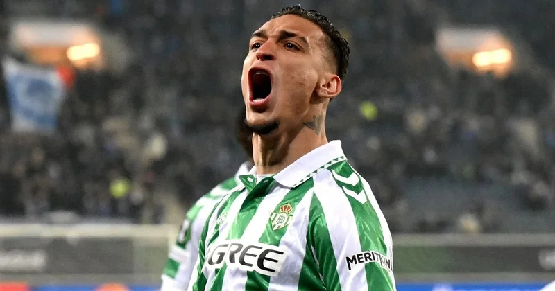 Çempionlar Liqasında oynayan futbolçunun evi matç zamanı qarət olunub