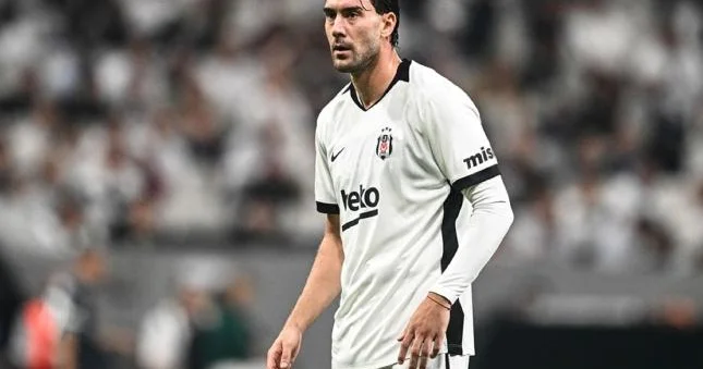“Beşiktaş”ın hücumçusu qol vurdu, tənqid olundu