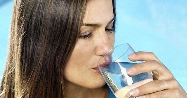 Diabet xəstələri yatmazdan qabaq və yeməkdən sonra bu qarışımı içsin. Şəkər və insulini salır