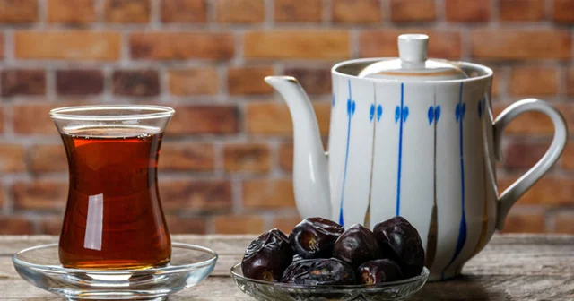 Hər gün içdiyimiz qara çayın faydaları və ziyanları