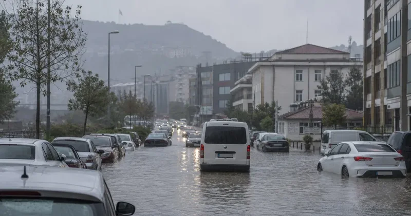 İstanbulda güclü yağış həyatı iflic edib, yolları, evlərin zirzəmilərini su basıb