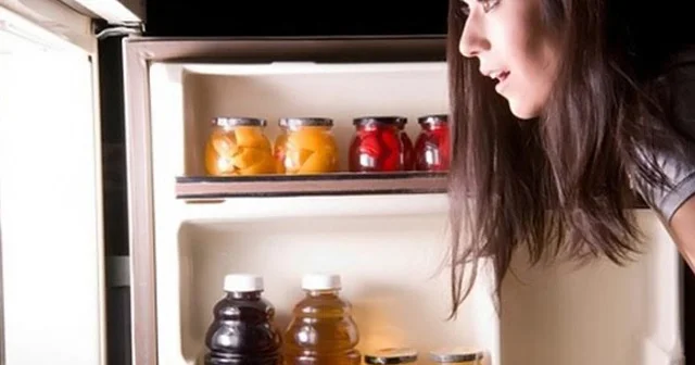 Daim şokolad, kolbasa, şirniyyat istəyirsinizsə... Bunlar hansı vitaminlərin çatışmazlığına işarə edir?