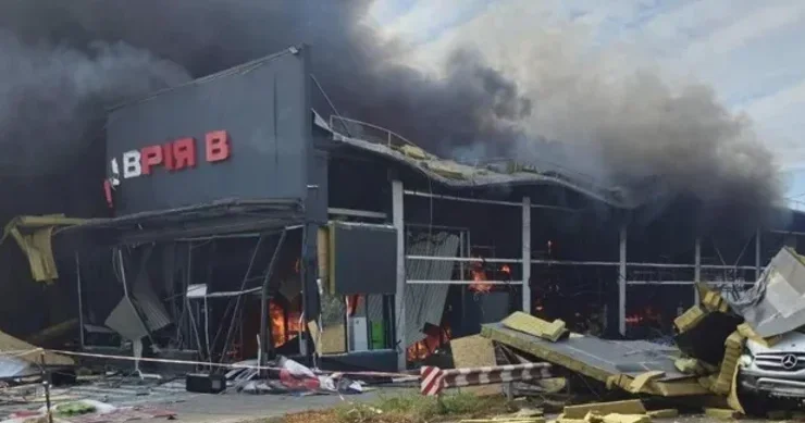 Odessada supermarket vuruldu VİDEO