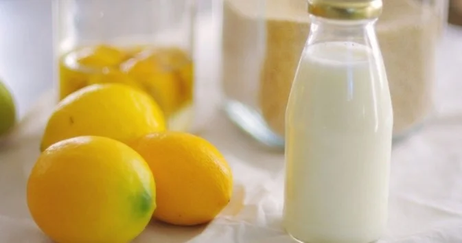 Südə limon sıxıb bir gecə saxlayın: Təsiri inanlmazdır