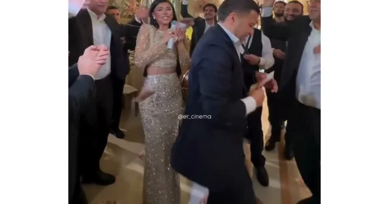 Aysun Moskvada pul yağışı na tutuldu (Video)