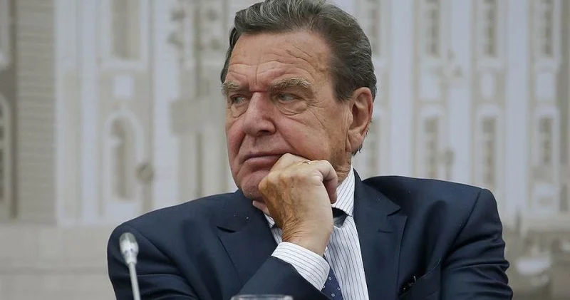 “Der Spiegel”: Gerhard Şröder Rusiyada gördüyü işə görə pul almaqla sanksiyalardan necə yan keçə bilər? KONKRET
