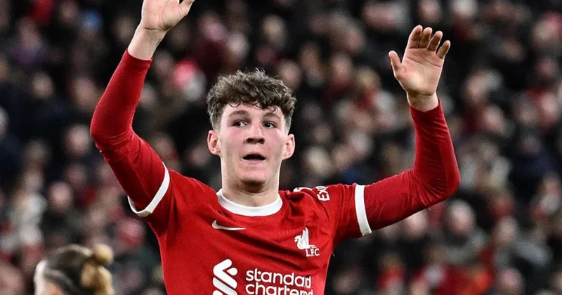 Liverpul un gənc futbolçusu Stiven Cerrardın göstəricisini təkrarladı