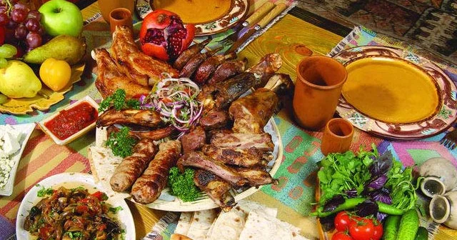 Təhlükə: Çox sevdiyimiz bu yemək ölümə aparır