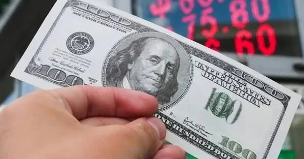 Banklar köhnə dollarları niyə qəbul etmir? İqtisadçı səbəbi açıqladı KONKRET
