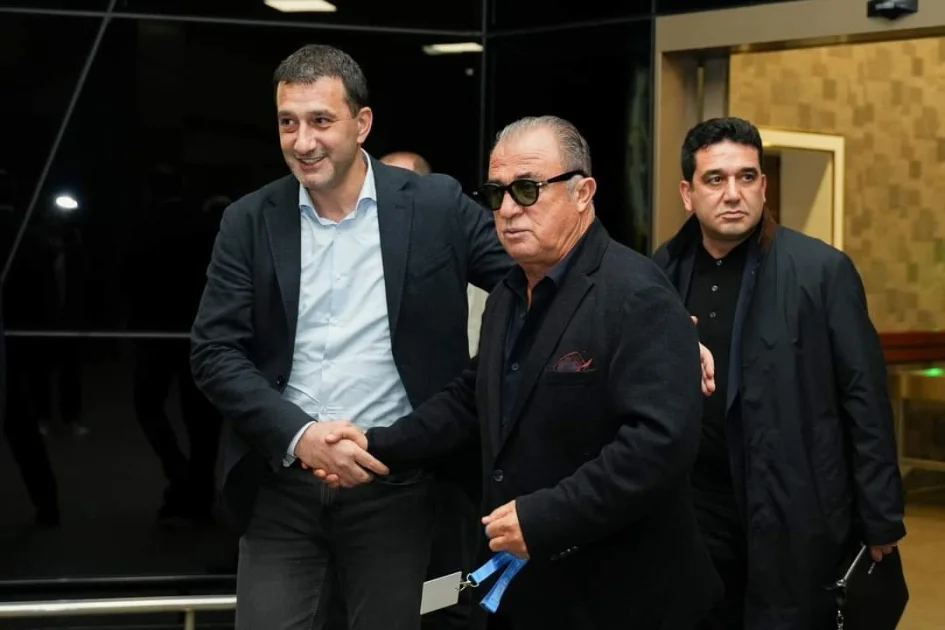 Fatih Terim Azərbaycana gəlib