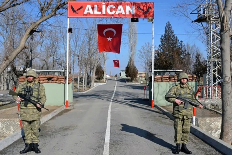 Sərhəddə “gizli görüş” və ya “Bakının xəbəri olmadan...”