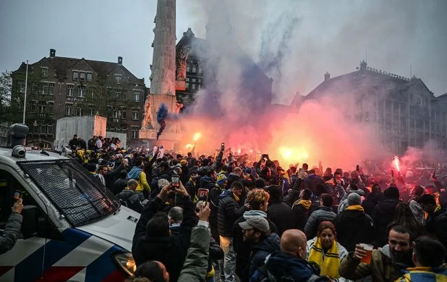 Amsterdamda İsrail əleyhinə nümayişlər keçirilib, onlarla insan saxlanılıb