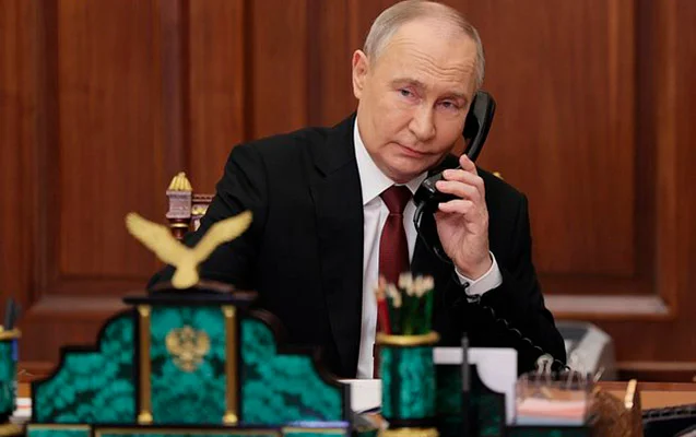 Putin Olaf Şoltsla telefonla danışıb