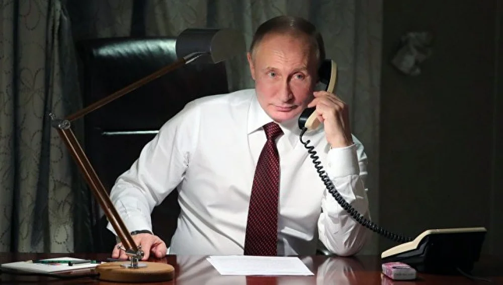 Şolz və Putin arasında telefon danışığı olub