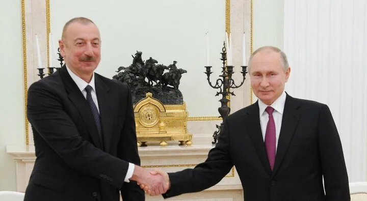 Vladimir Putin İlham Əliyevə zəng edib