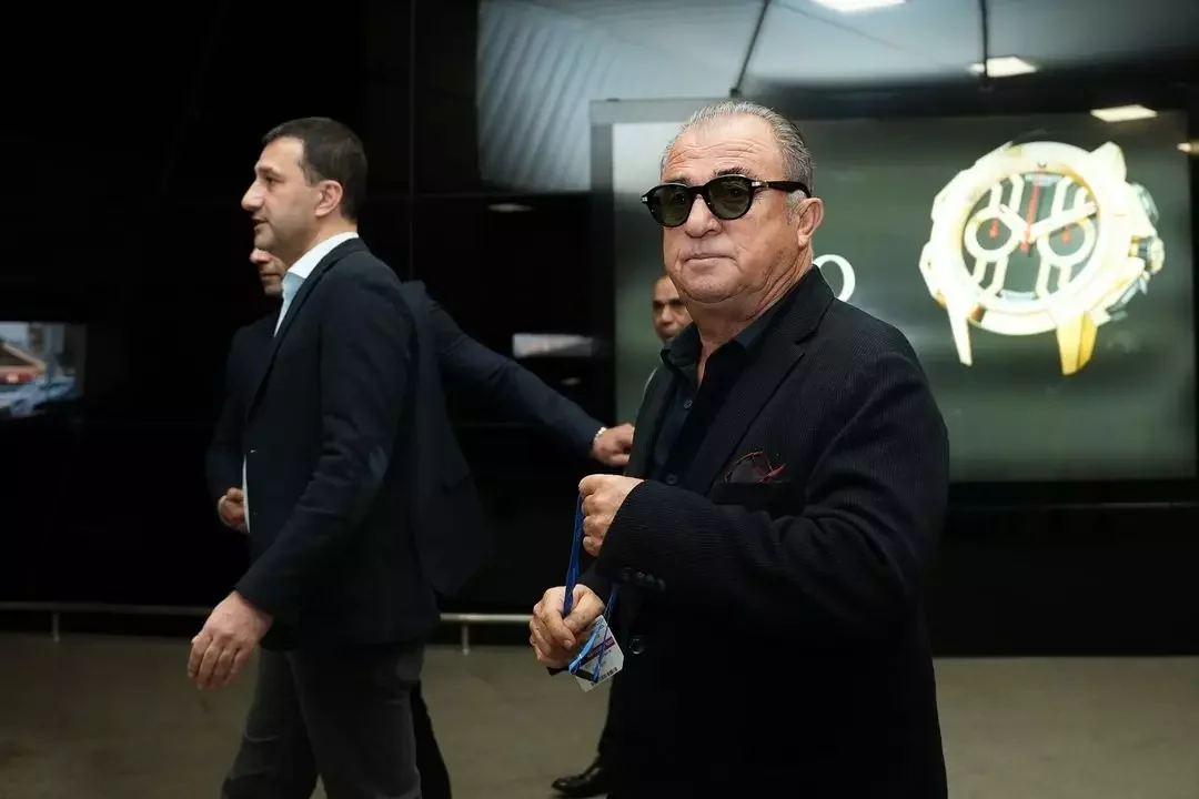 Türkiyəli baş məşqçi Fatih Terim Bakıya gəlib FOTOLAR