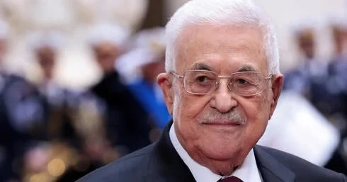 “Mahmud Abbas 90 yaşını qeyd edir və beynəlxalq diplomatiyada fəal rolunu saxlayır“ “Associated Press“