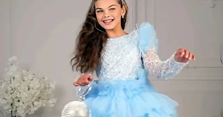 9 yaşlı dilənçi model oldu Foto