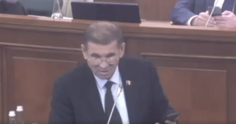 Moldovalı deputat cinsi azlıqların yaranmasında Puşkini GÜNAHLANDIRDI VİDEO