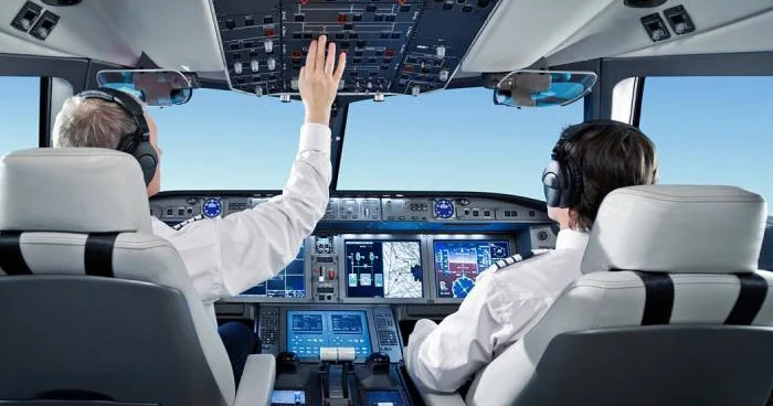 Təyyarənin bu hissəsində səsimizi yazan cihaz var imiş Sirli qutu ilə bağlı FAKTLAR