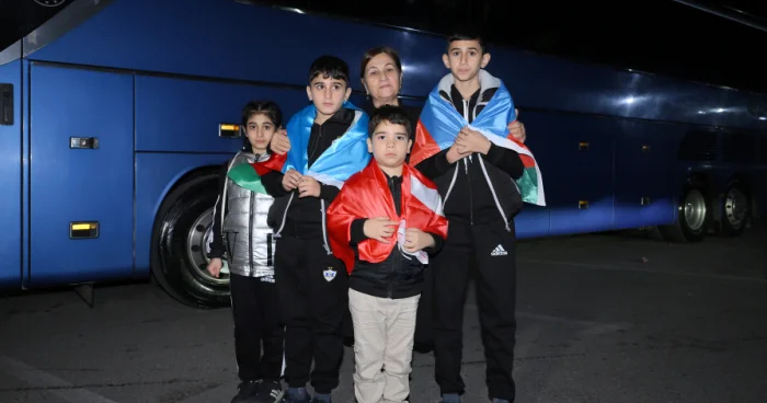 Məmmədbəyli və Xıdırlıya növbəti köç yola salınıb FOTOLAR