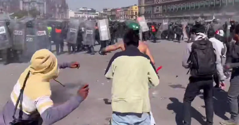 Масштабные протесты в Мексике: начались столкновения с полицией ВИДЕО