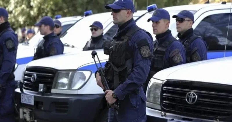 Yunanıstan polisi Zelenskinin səfərinə görə Afinada mitinqləri qadağan edib