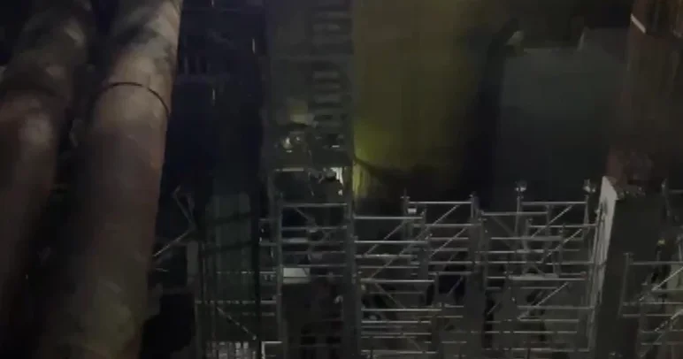 İstanbulda metro şaxtası ÇÖKDÜ Dağıntılar altında qalanlar var