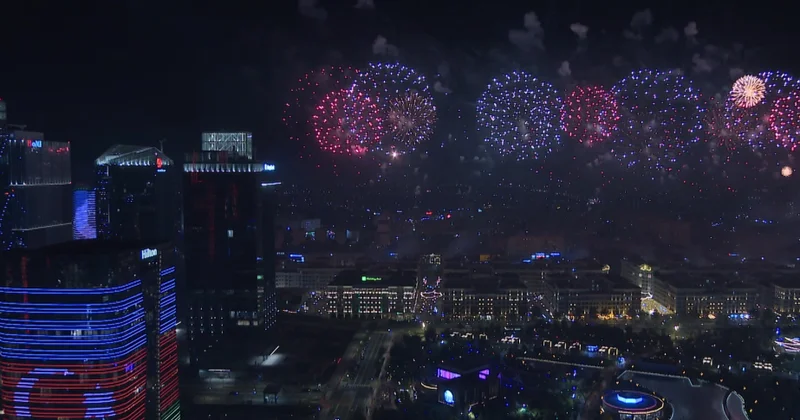 Daşkənddə Mərkəzi Asiya Dövlət Başçılarının 7 ci Məşvərət Görüşündə iştirak edən dövlət başçılarının şərəfinə atəşfəşanlıq olub